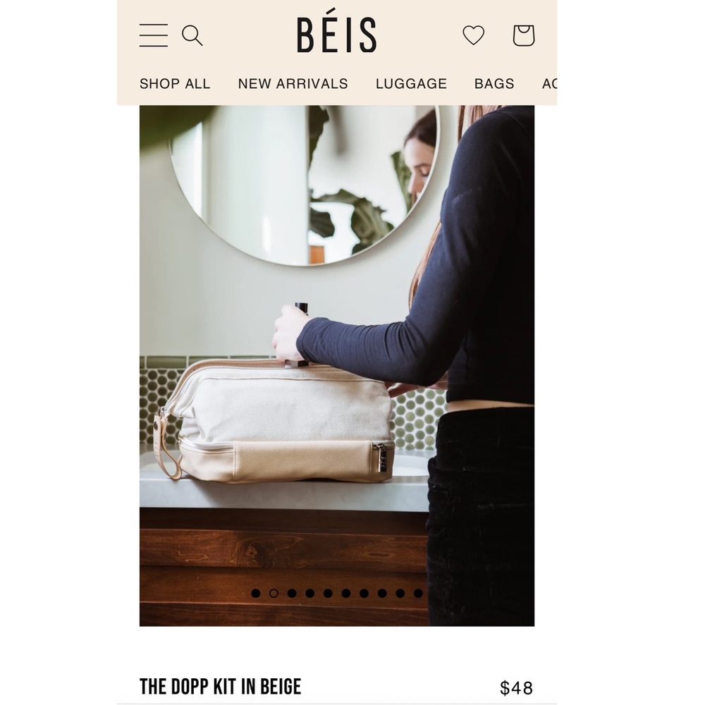 BÉIS The Dopp Kit in Beige Travel Cosmetic Bag